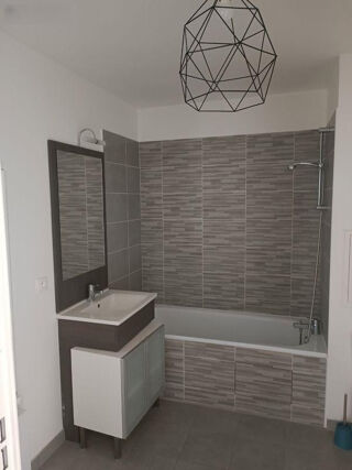 Appartement à louer 2 pièces 37 m²