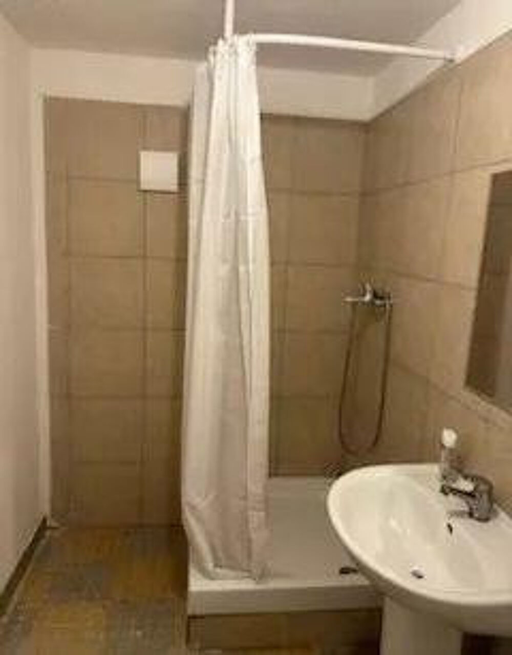 Location Appartement Beau 3P refait à neuf avec balcon Marseille 14
