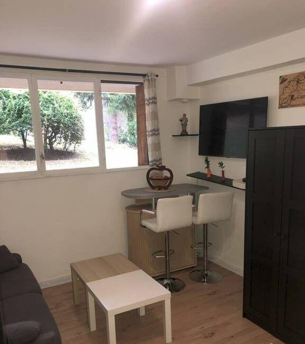 Location Appartement Beau studio meublé 15m² Rue de Marnes Ville-d'avray#ville-d&
