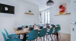  Appartement à louer 5 pièces 180 m²