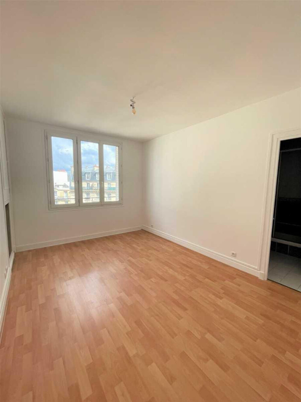 Location Appartement 2 pièces avec balcon Paris 11 Métro Rue Saint-Maur Paris 11