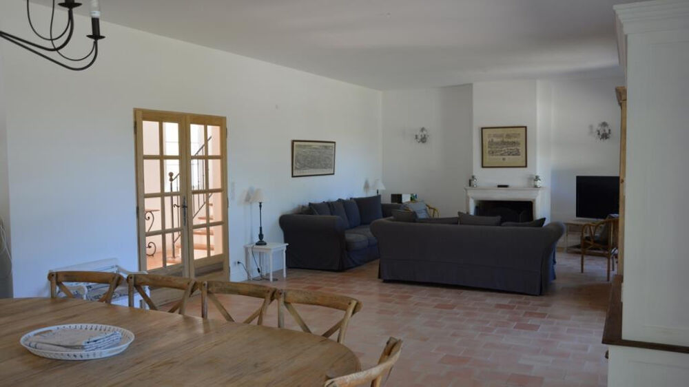 VALEUR VENALE DU BIEN : 850 000 EUR USUFRUIT : ....
