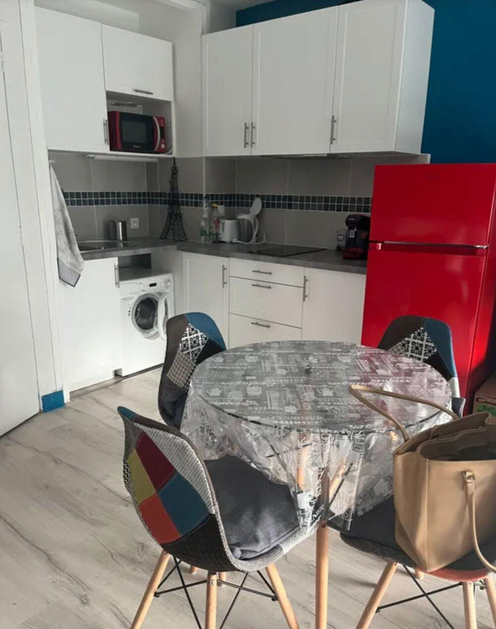 Location Appartement Grand studio 37 m2 proche Marcadet Poissonniers Paris 18