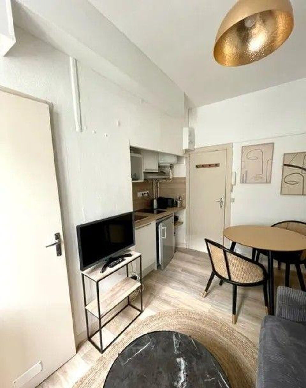 Location Appartement Beau studio meublée 14m² bail mobilité Nantes