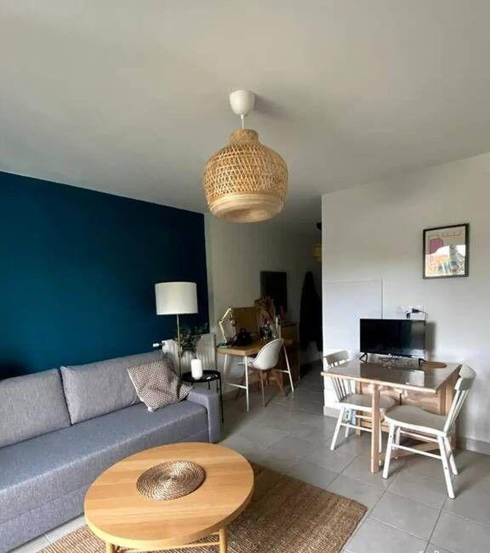 Location Appartement Beau studio meublé 28m² + balcon & parking Nantes