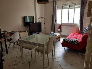  Appartement à louer 2 pièces 55 m²