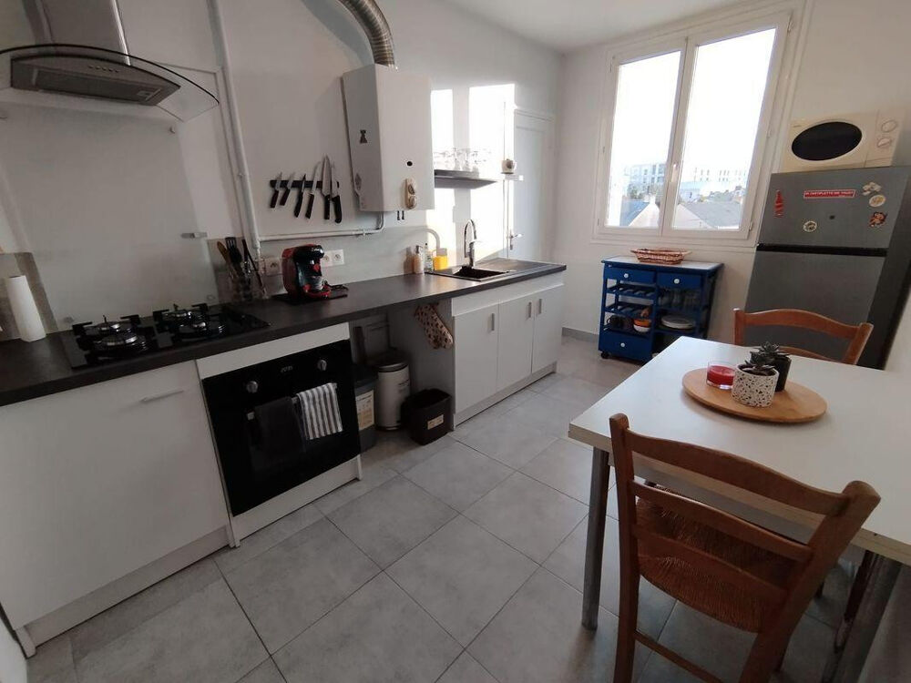Location Appartement Beau T2 meublé 47m²  Balcon, Parking Nantes