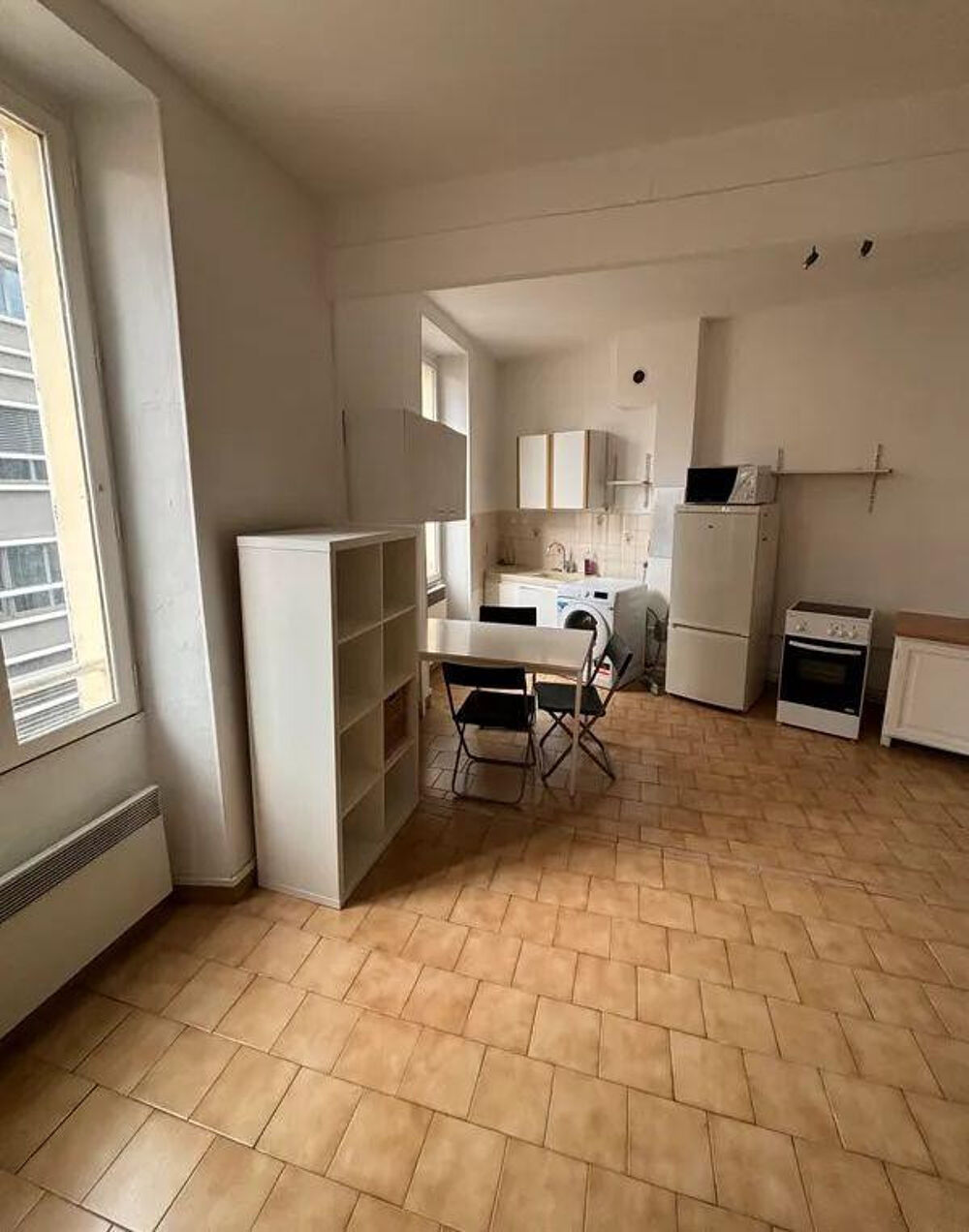 Location Appartement Studio meublé 29m2 idéal étudiant rue du rouet Marseille 8
