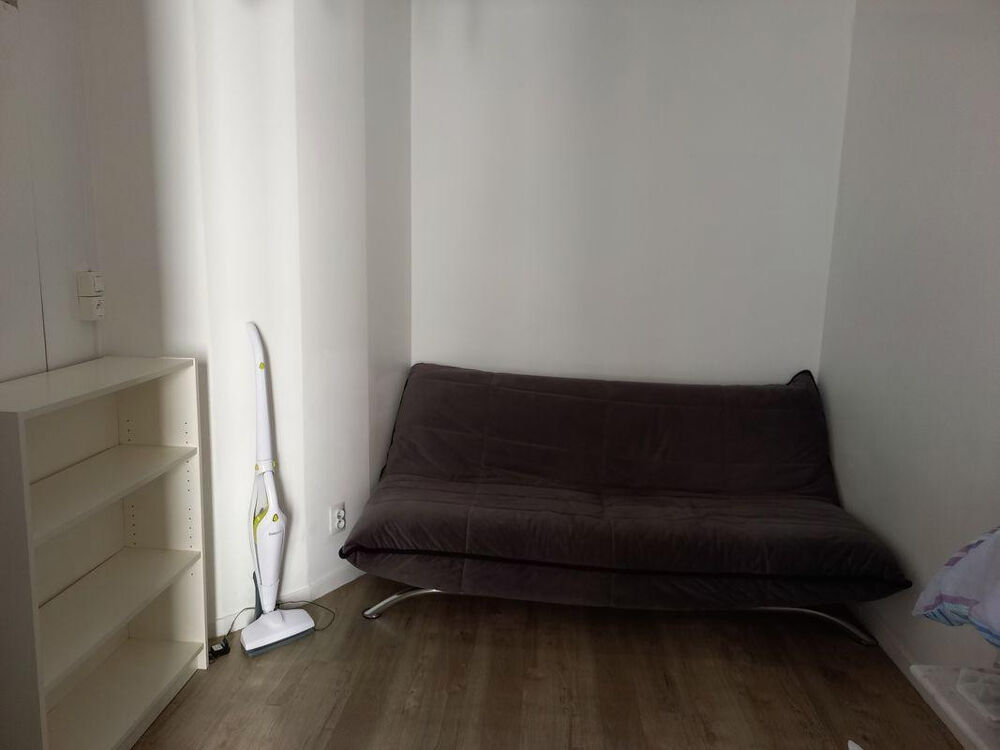 Location Appartement Studio meublé à louer Paris 17