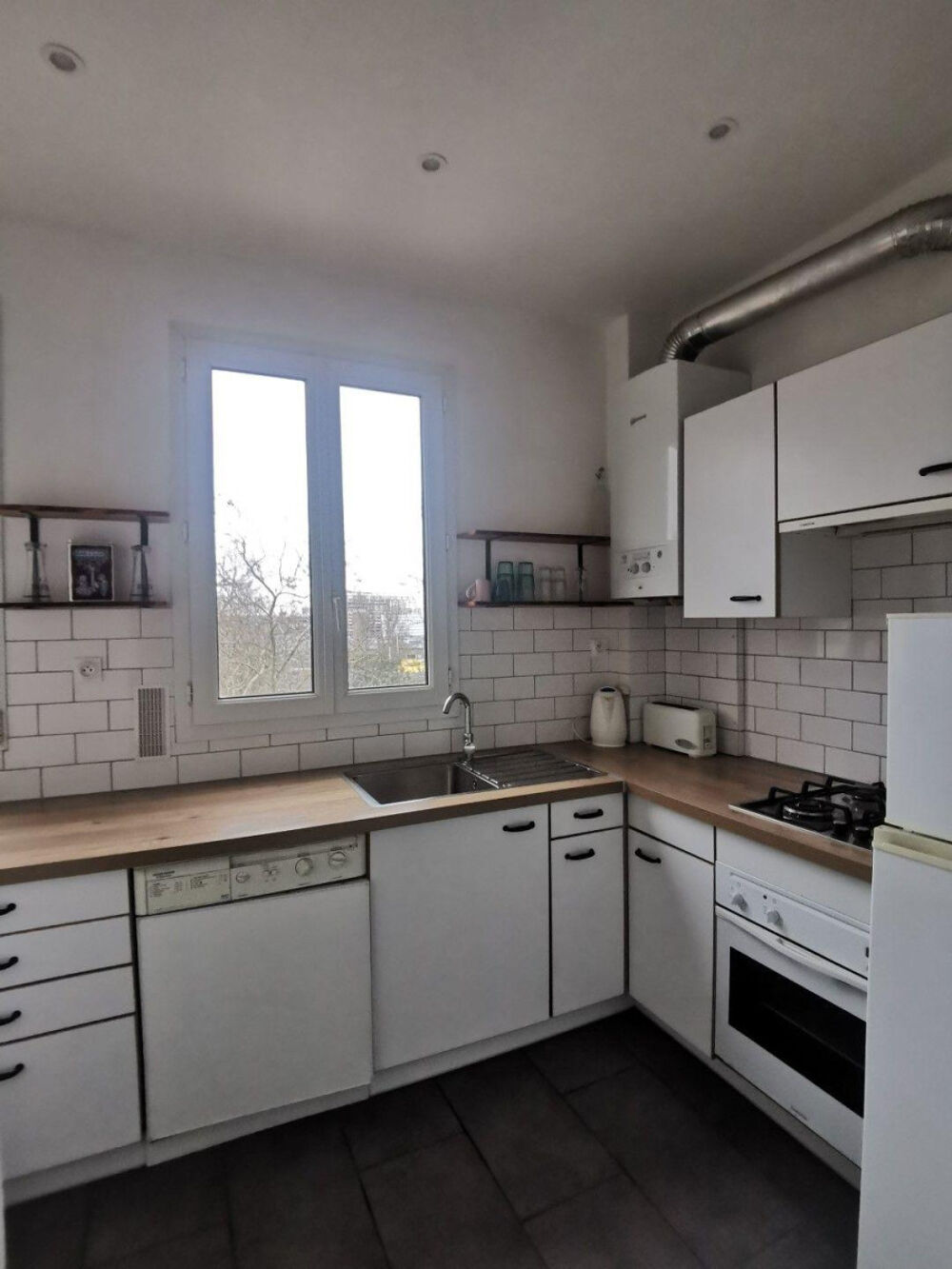 Location Appartement Beau 2P meublé 43m² face au Lycée Michelet Vanves
