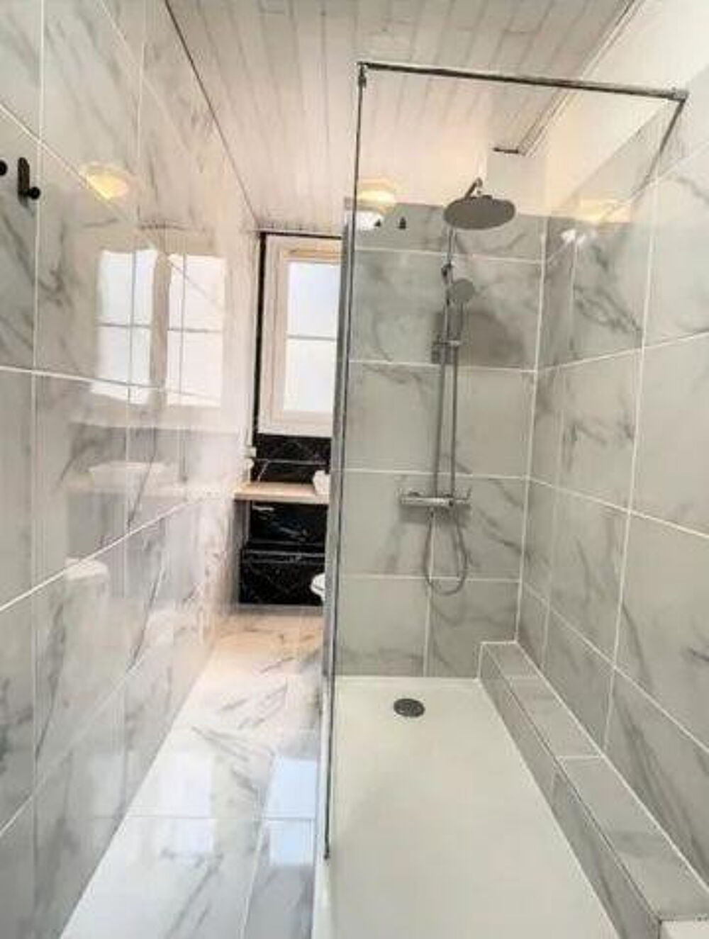 Location Appartement Beau studio meublé 42m² avec vue magnifique Pontoise
