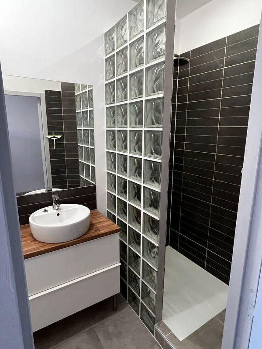 Location Appartement Beau studio meublé 35m² Cours Mirabeau Aix-en-provence