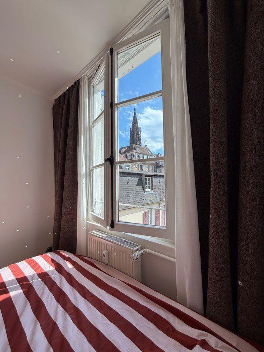Location Appartement Beau studio meublé 14m² vue Cathédrale Strasbourg