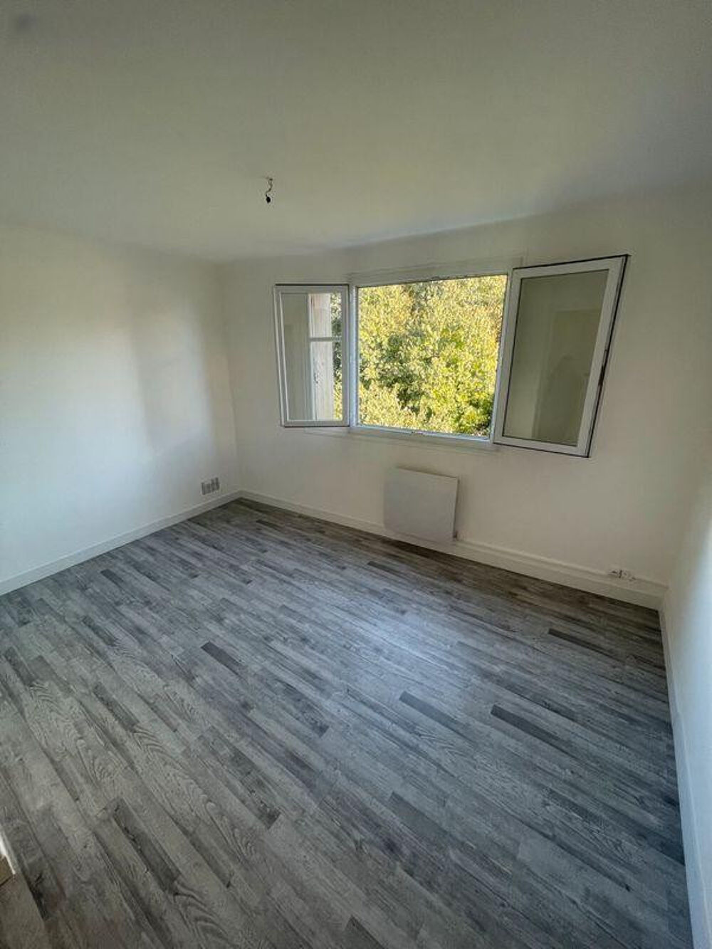 Location Appartement Beau T2 47m² avec loggia Marseille 10