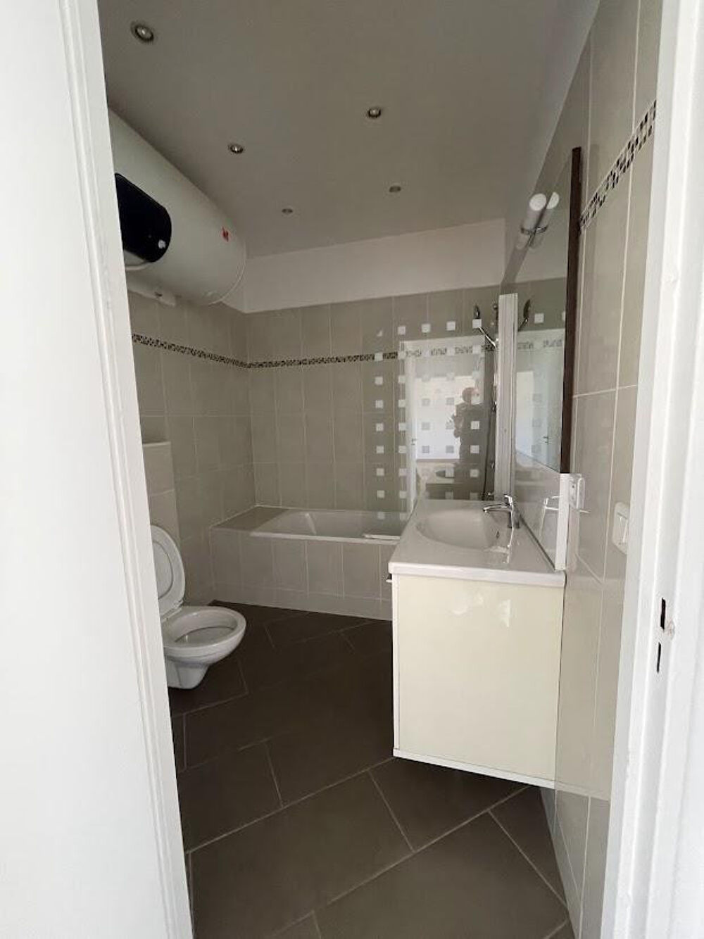 Location Appartement Élégant 2 pièces plein sud toutes commidites Neuilly-sur-seine