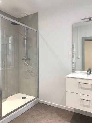  Appartement à louer 2 pièces 46 m²