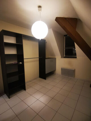  Appartement à louer 3 pièces 65 m²
