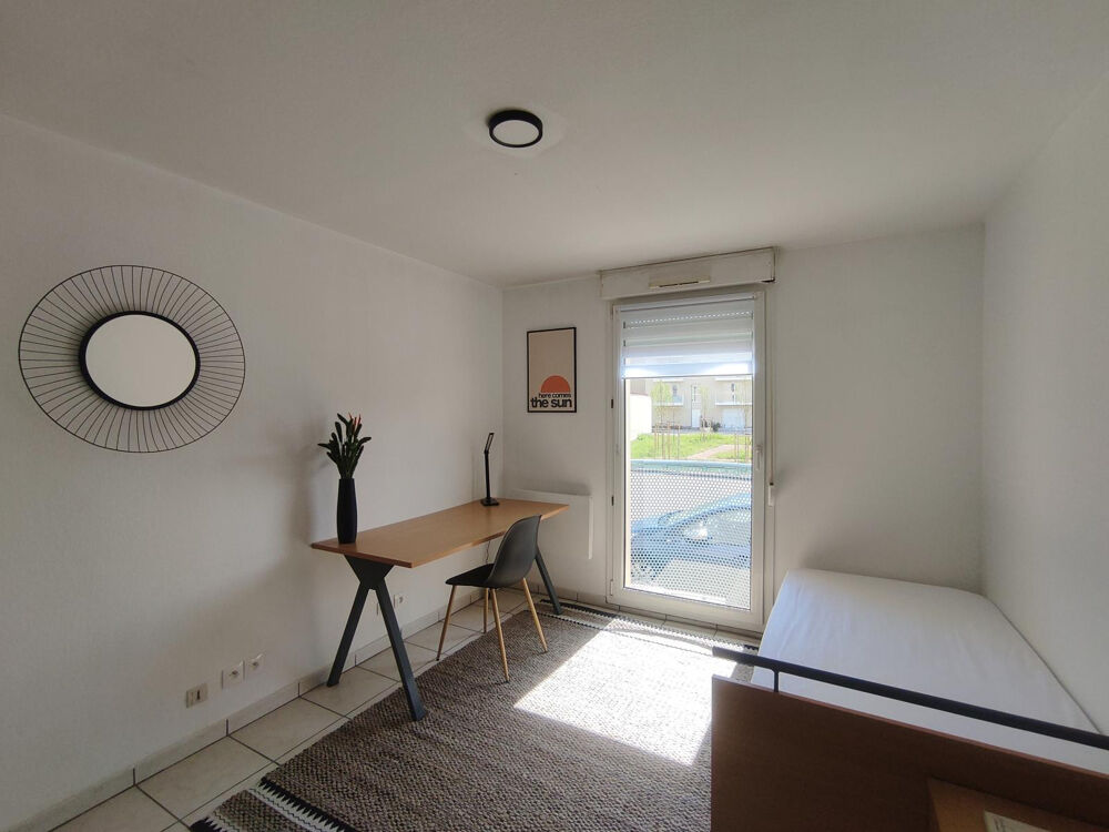 Location Appartement Location studio rénové et meublé Metz Metz