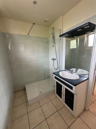  Appartement à louer 2 pièces 50 m²