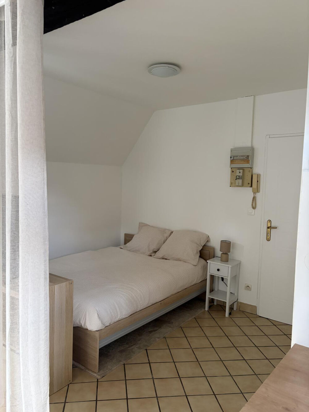 Location Appartement Studio meublé de 19,27m² - Centre ville de Sens Sens