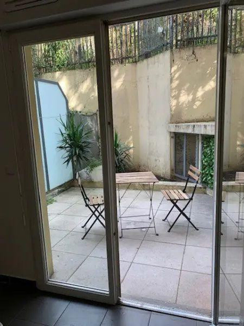 Location Appartement Studio refait à neuf, calme avec terrasse Nice