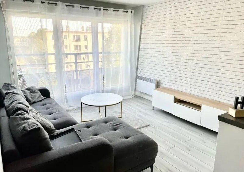 Location Appartement Beau T2 lumineux meublé 50m² sans vis-à-vis Corbeil-essonnes