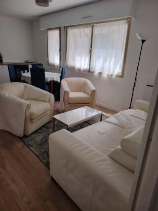  Appartement à louer 2 pièces 42 m²