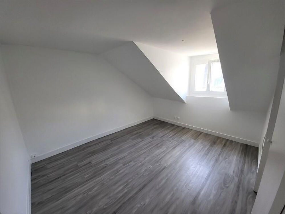 Location Appartement 2 pièces mansardé Paris 9ème Paris 9