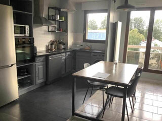  Appartement à louer 1 pièce 63 m²