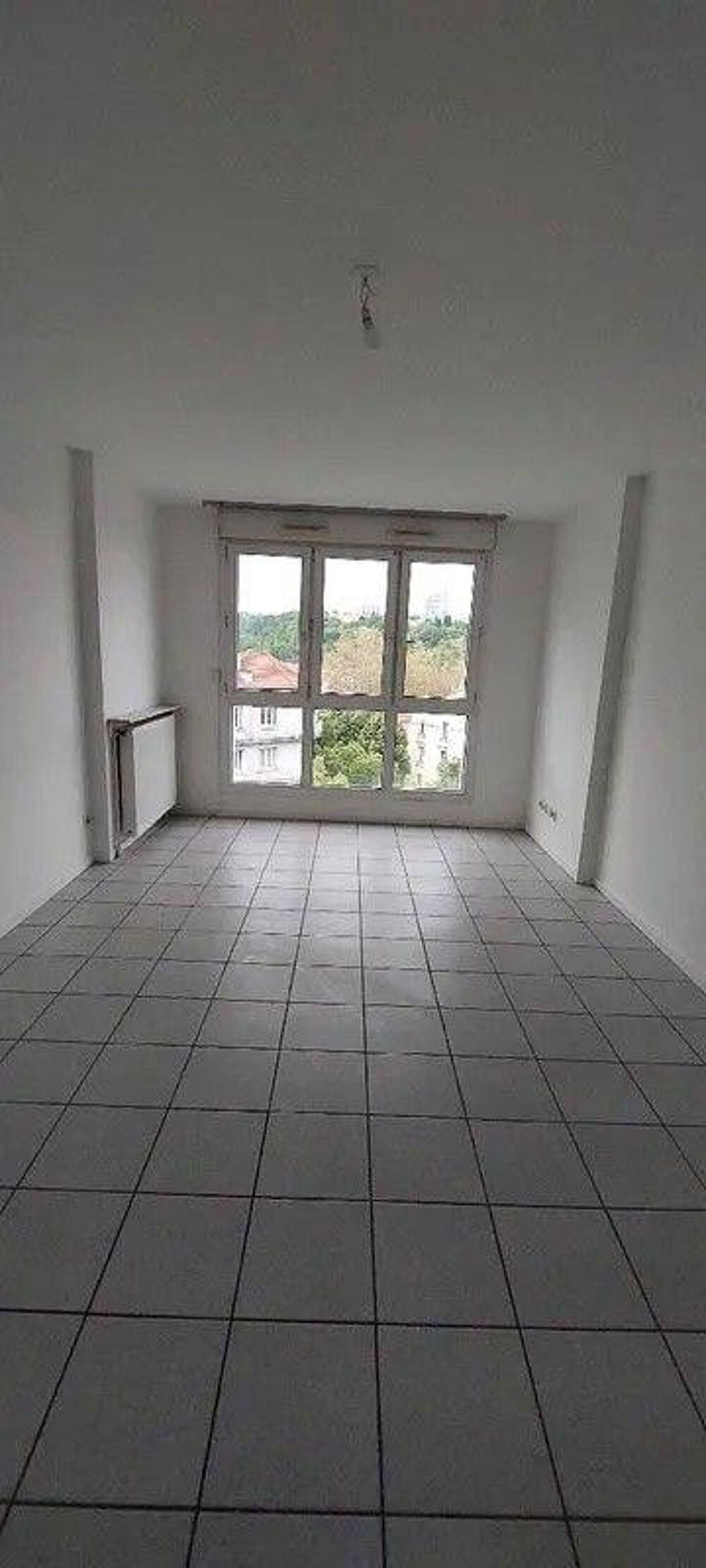Location Appartement Beau T3 place Bellevue 64m² balcon et parking Saint-Étienne