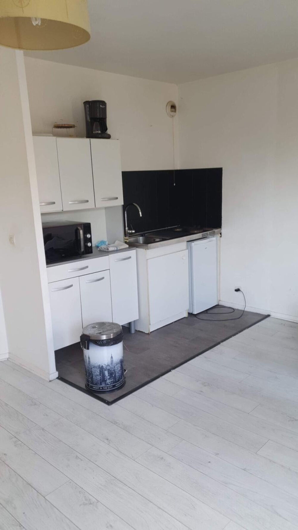 Location Appartement Beau studio meublé 32m² Colombes