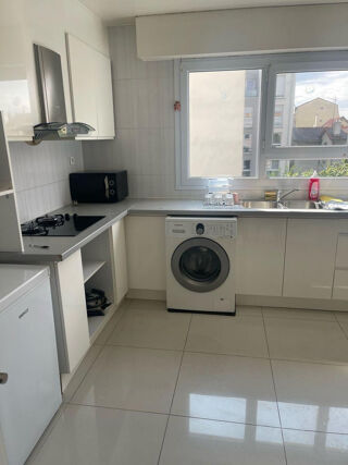  Appartement à louer 1 pièce 75 m²