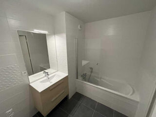  Appartement à louer 3 pièces 64 m²