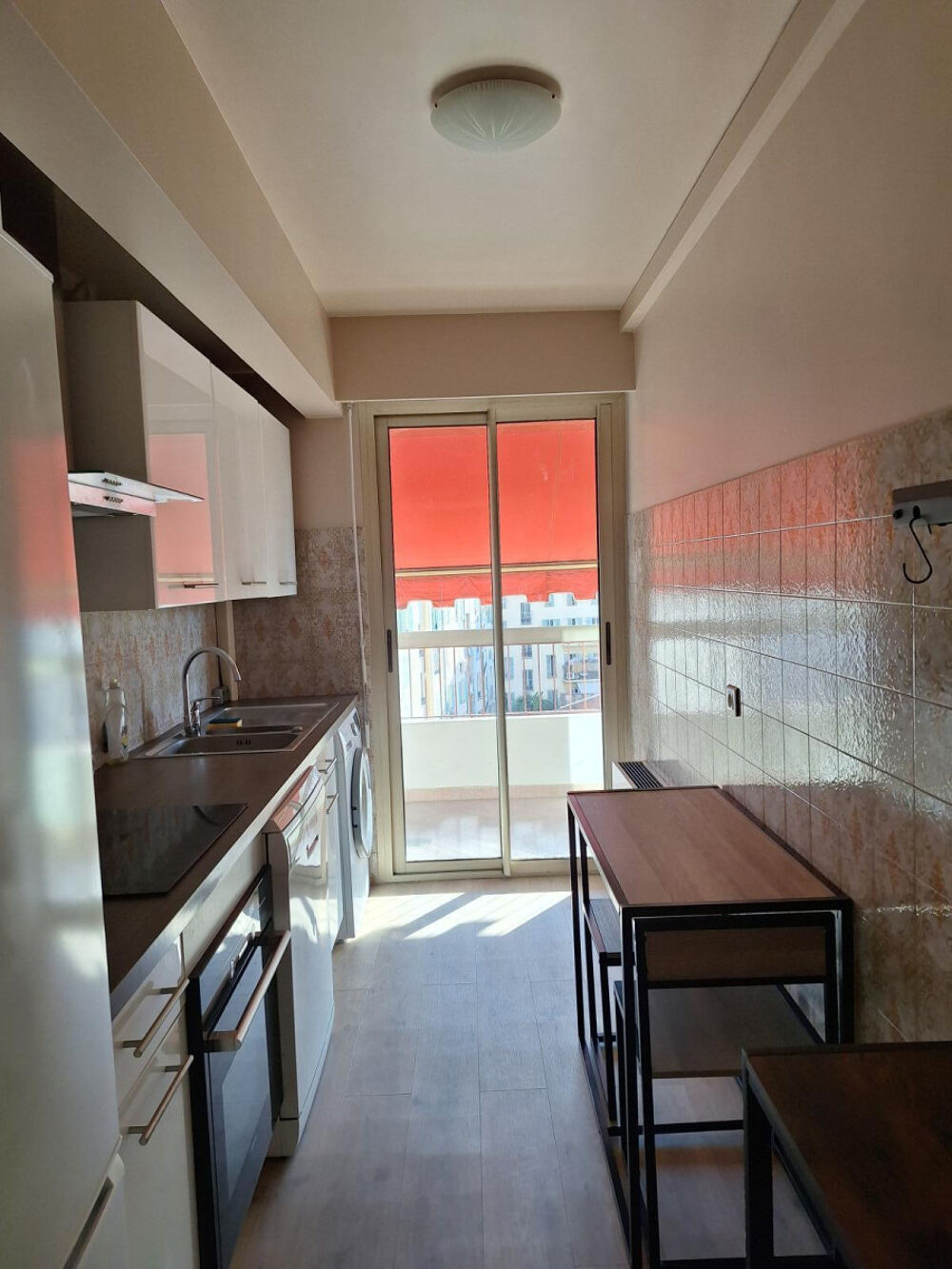 Location Appartement LIBERATION BEAU 2 PIECES MEUBLE AVEC TERRASSE Nice