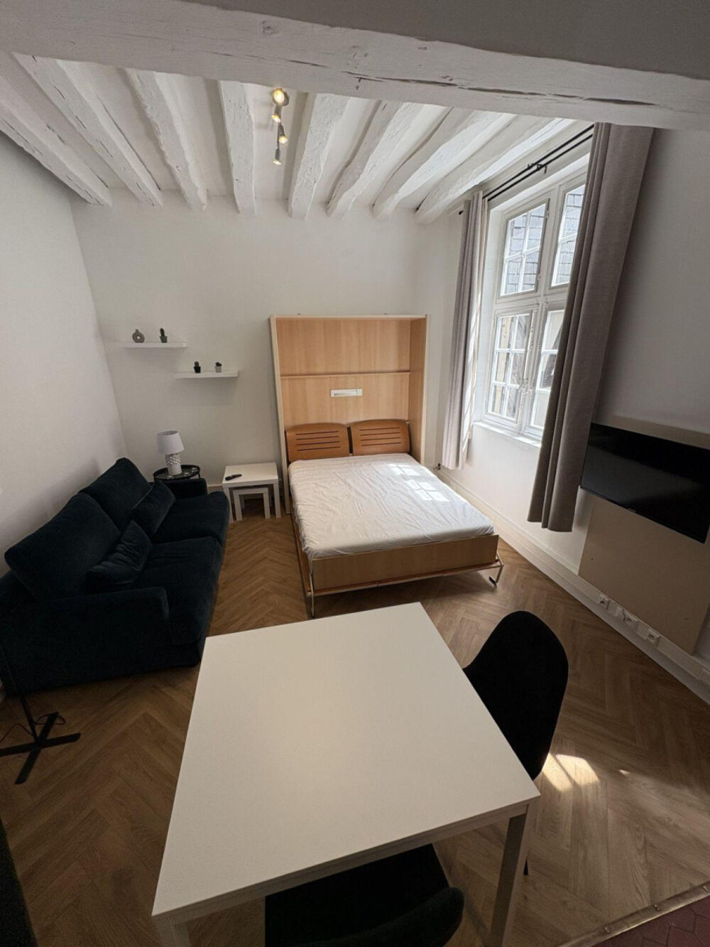 Location Appartement Studio meublé 28 m² – 140 Rue Eau de Robec, Rouen Rouen