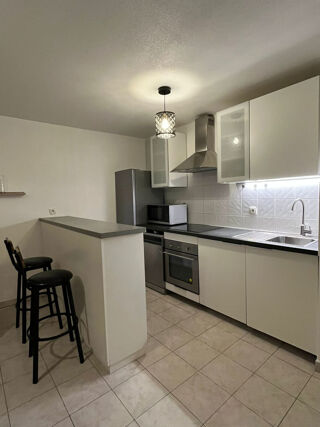  Appartement à louer 4 pièces 73 m²