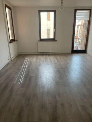  Appartement � louer 3 pi�ces 77 m�