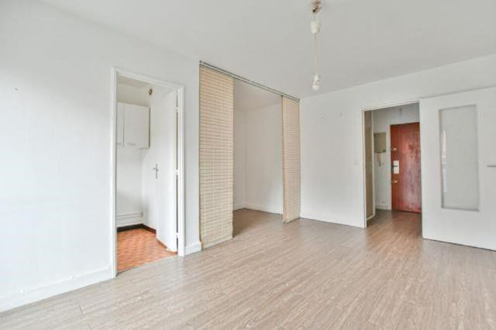 Location Appartement Beau studio à Jules Joffrin Paris 18