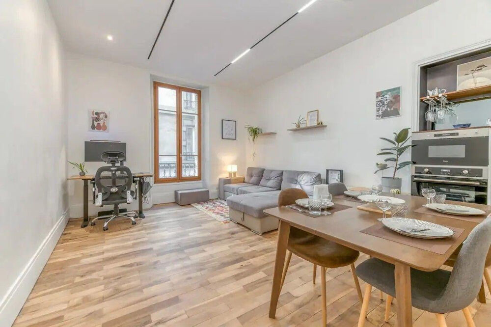 Location Appartement T2 meublé 42m² entièrement rénové Grenoble