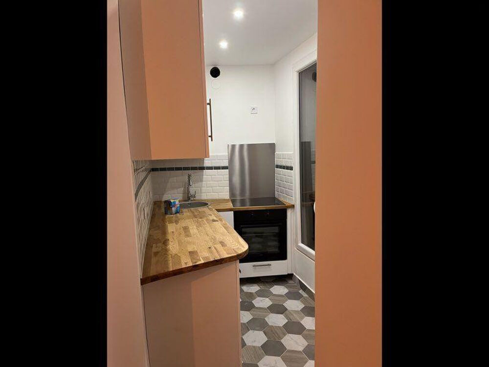 Location Appartement 2 pièces rue Championet 18eme Paris 18