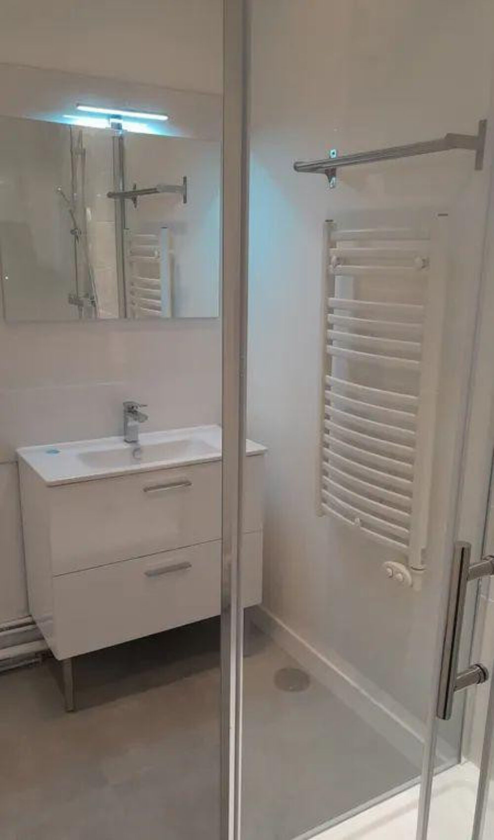 Location Appartement Grand studio bis 46m2 Lyon Dauphiné-Lacassagne Lyon 3