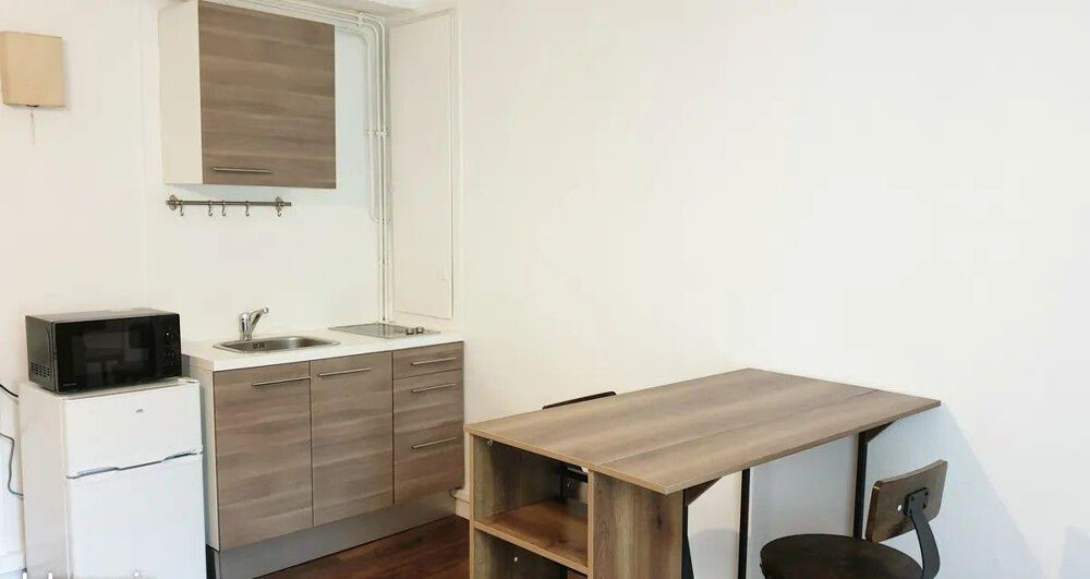 Location Appartement Beau studio meublé 22m² hypercentre Grenoble