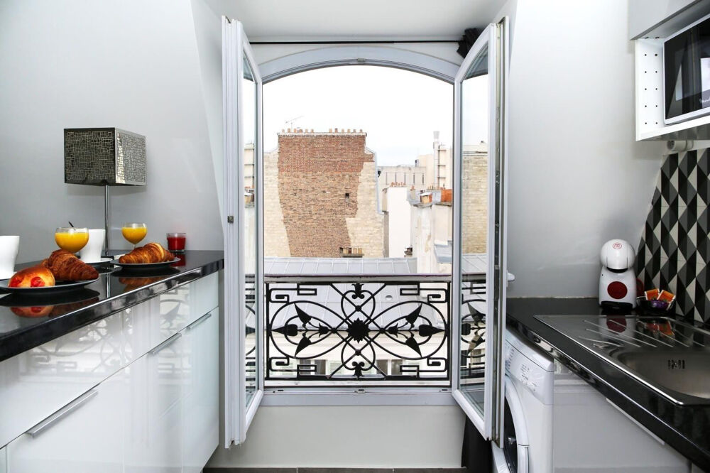 Location Appartement Superbe studio meublé 23m² proche marché Poncelet Paris 17