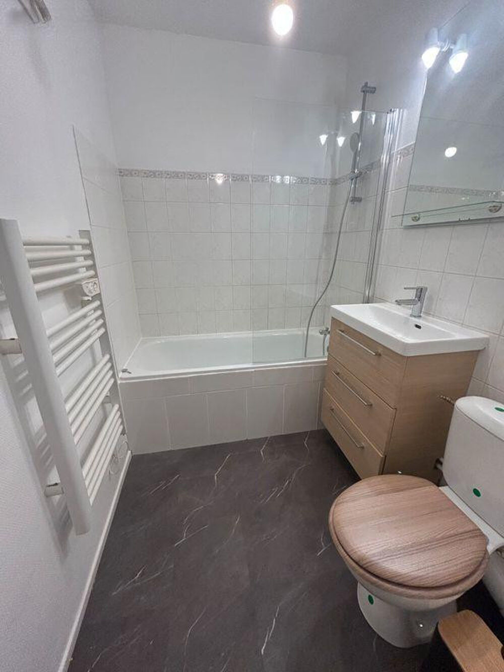 Location Appartement Studio 25m² meublé et rénové (avec parking) Metz