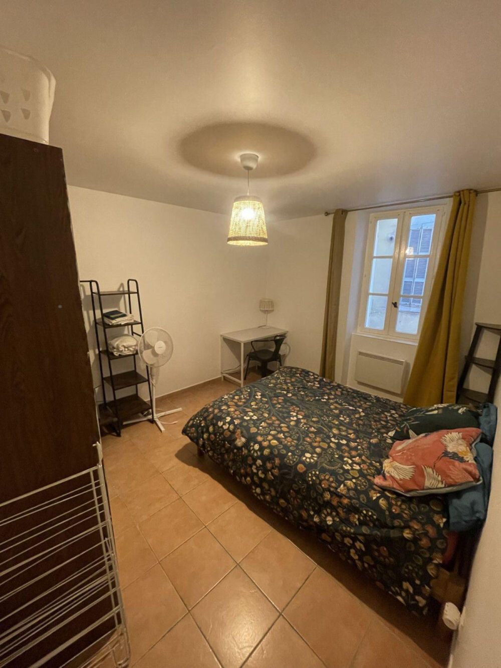 Location Appartement T2 double façade au Panier, 13002 Marseille 2