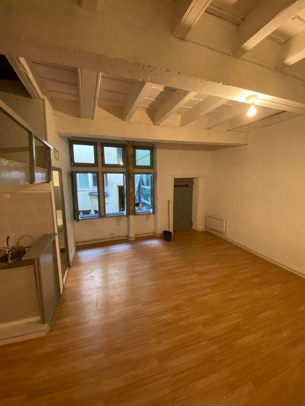 Location Appartement Grand studio 40m² au centre du Vieux Lyon Lyon 5