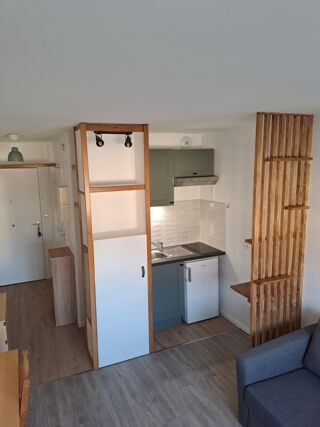  Appartement � louer 1 pi�ce 18 m� Lyon 7�me