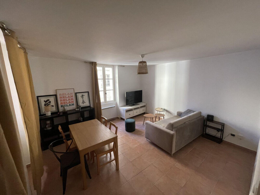 Location Appartement T2 double façade au Panier, 13002 Marseille 2