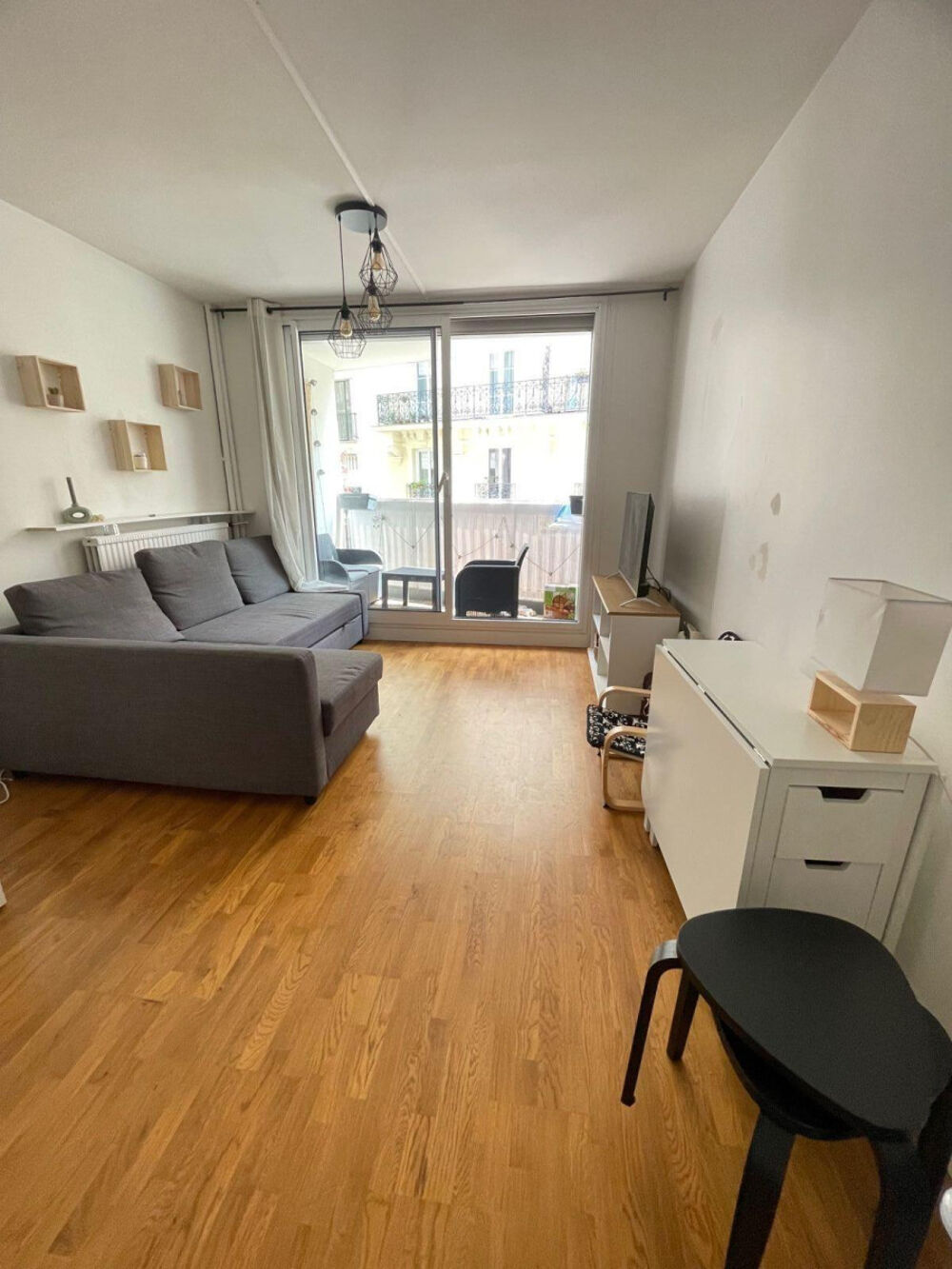 Location Appartement Studio avec balcon - Mairie du 18ème - Paris Paris 18