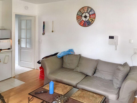   2 pièces 40m proche RER val Fleury avec parking Appartement - 2 pièce(s) - 40 m²